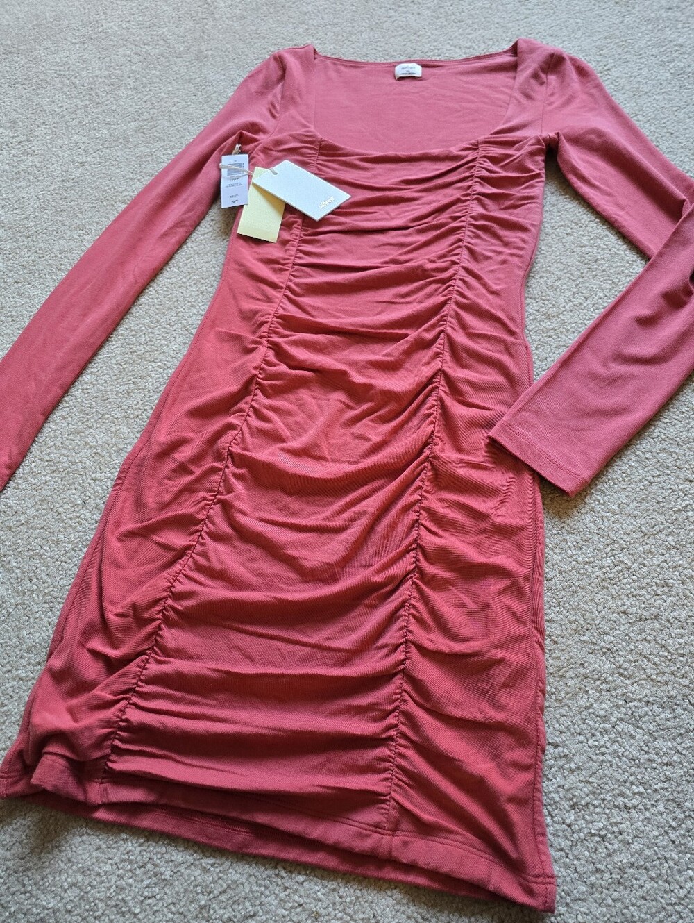 Wilfred Aritzia NWT Lydia Dress Ruched Mini Dress Long Sleeve In Rosy Red XS